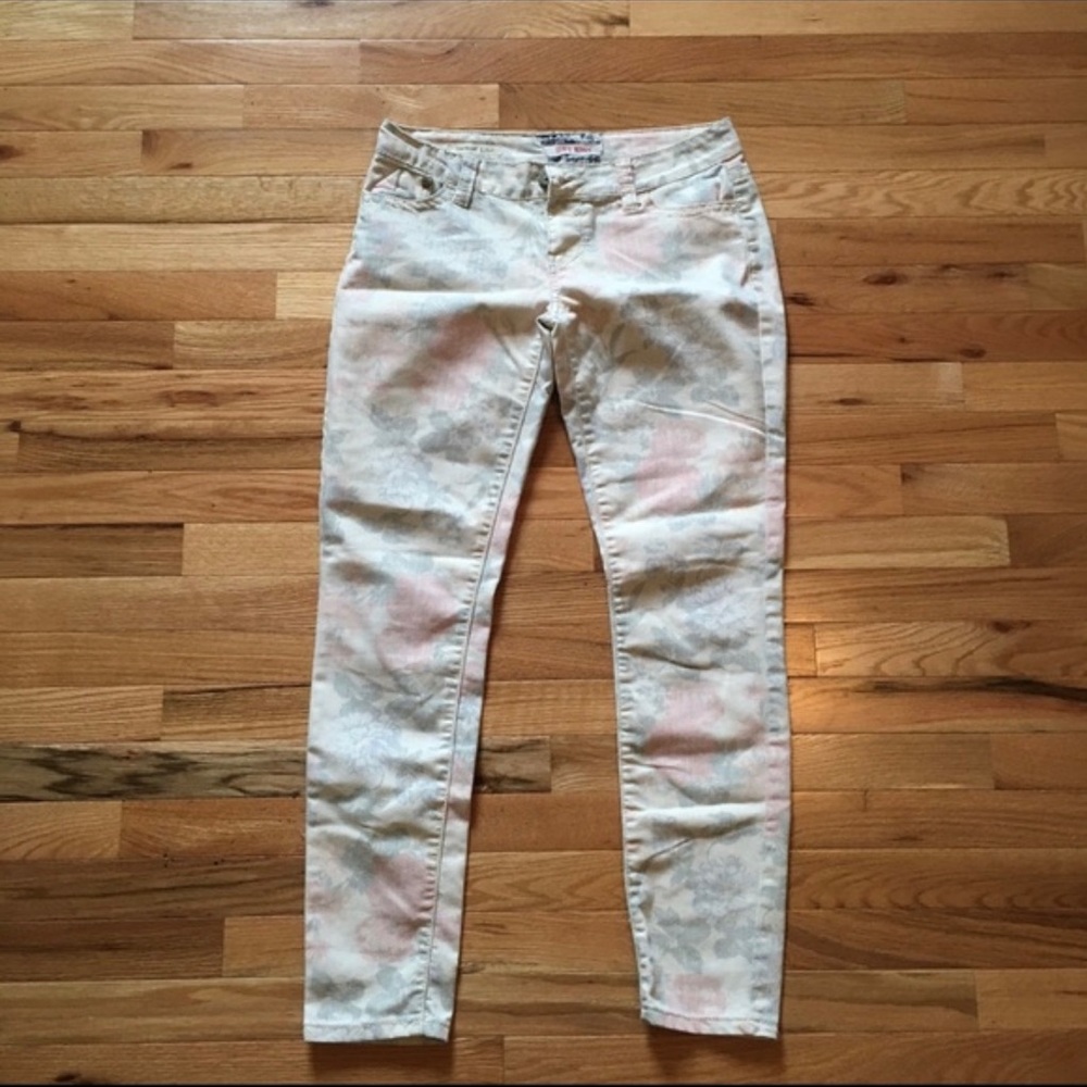 Flower print pants